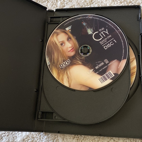 MTV The City season 1 part 1 DVD - Picture 3 of 4